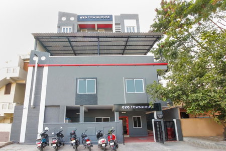 Super Townhouse RCC Sunrise, Hyderabad, India