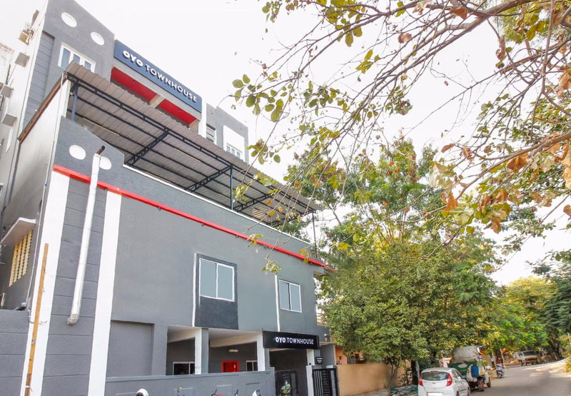Super Townhouse RCC Sunrise, Hyderabad, India