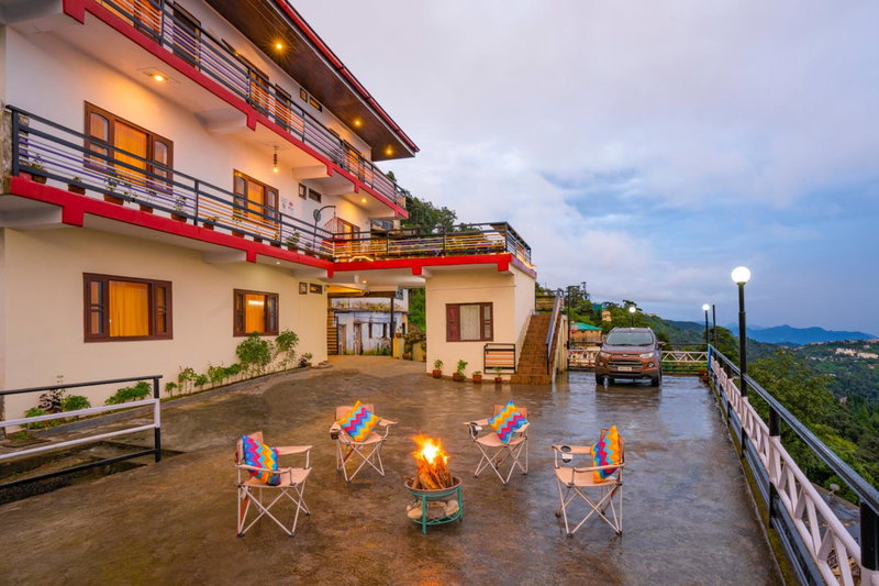 goSTOPS Mussoorie, Library Road, Mussoorie, India