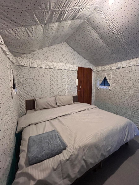 Monkey Mud House and Glamps, Bir, Bīr, India