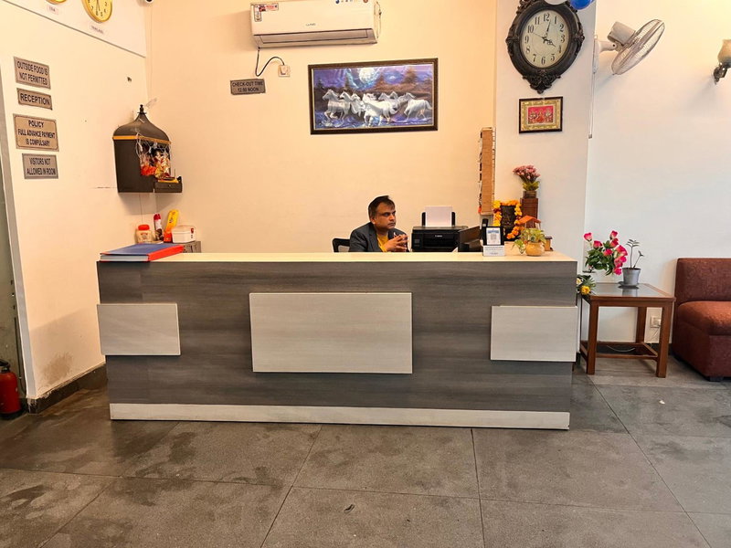 Hotel Gracious - Civil Line, Gurgaon, India