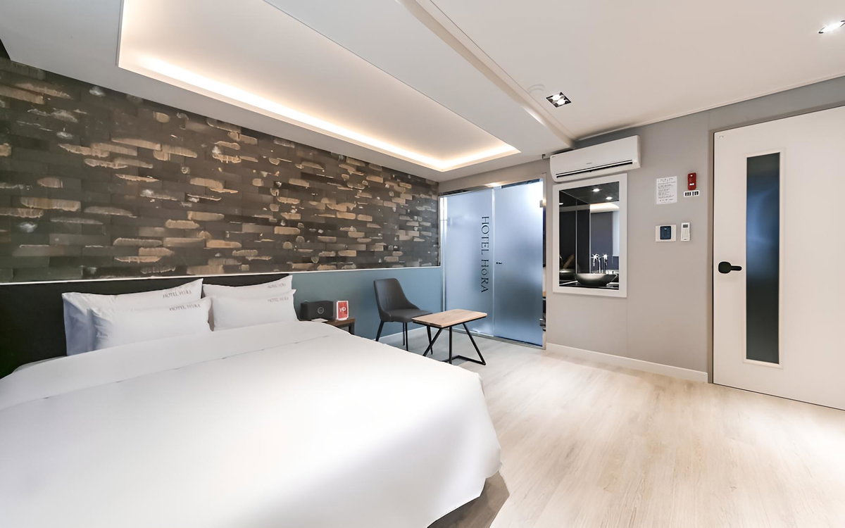 Tongyeong Hotel Hora, South Korea