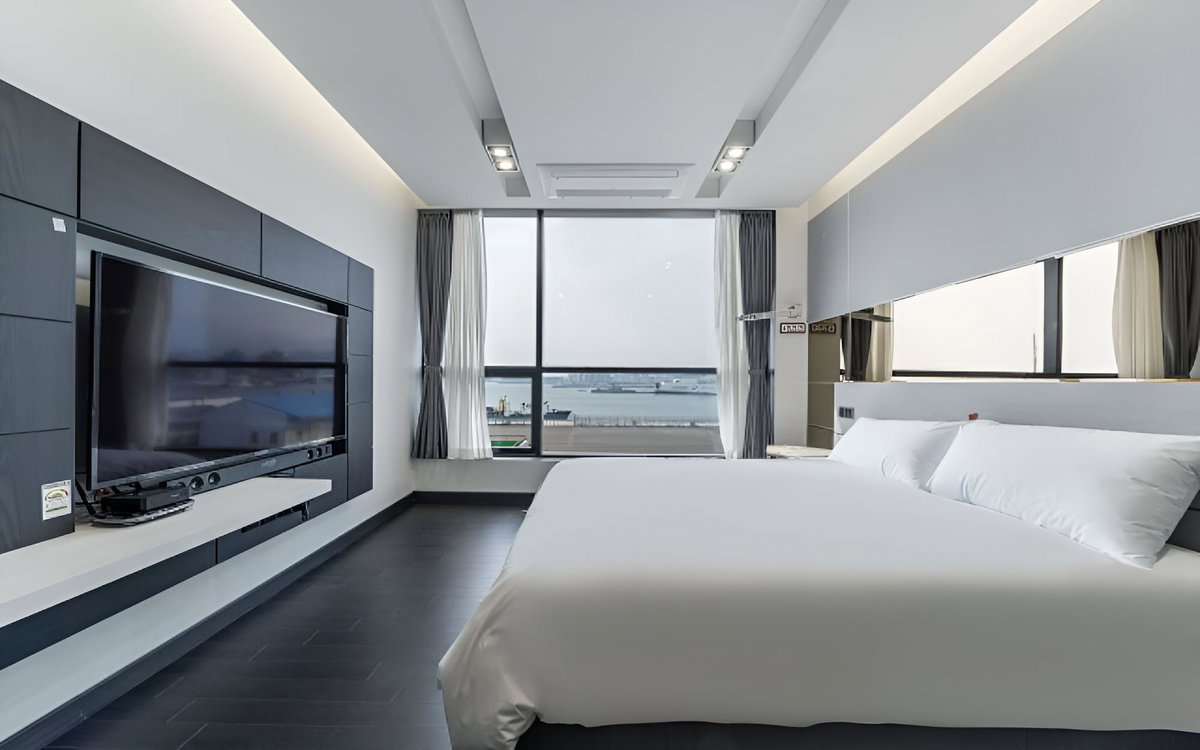 Sokcho E Hotel, South Korea