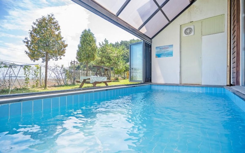 Daebudo Sunshine Kids Pool Villa, Ansan, South Korea