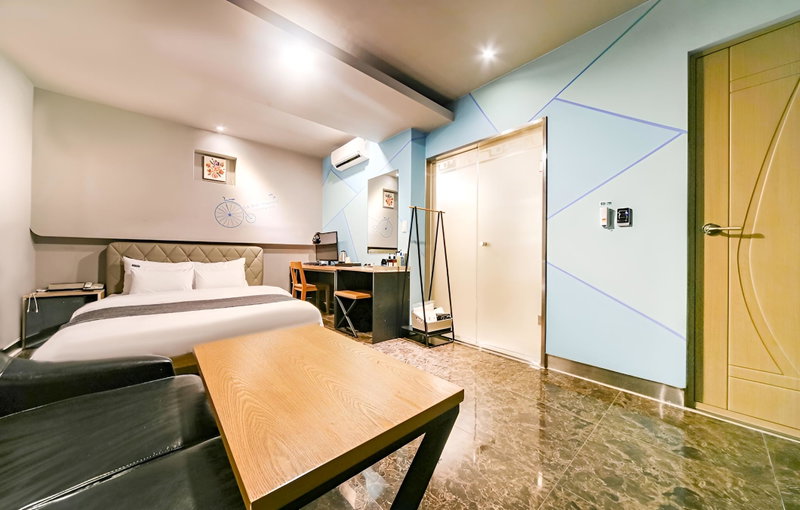 Changwon Myeongseo-dong Hotel Bucks, Changwon, South Korea