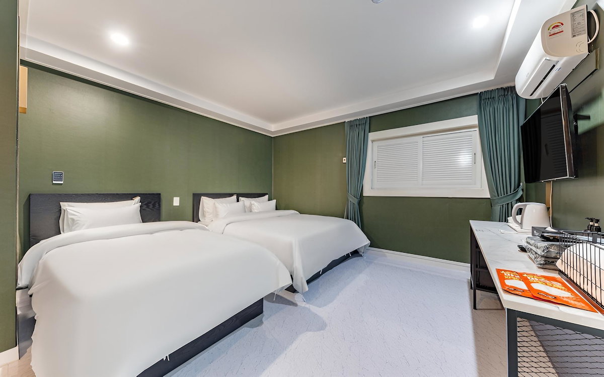 Hotel · Cheongju Hotel Namuneulbo, Cheongju
