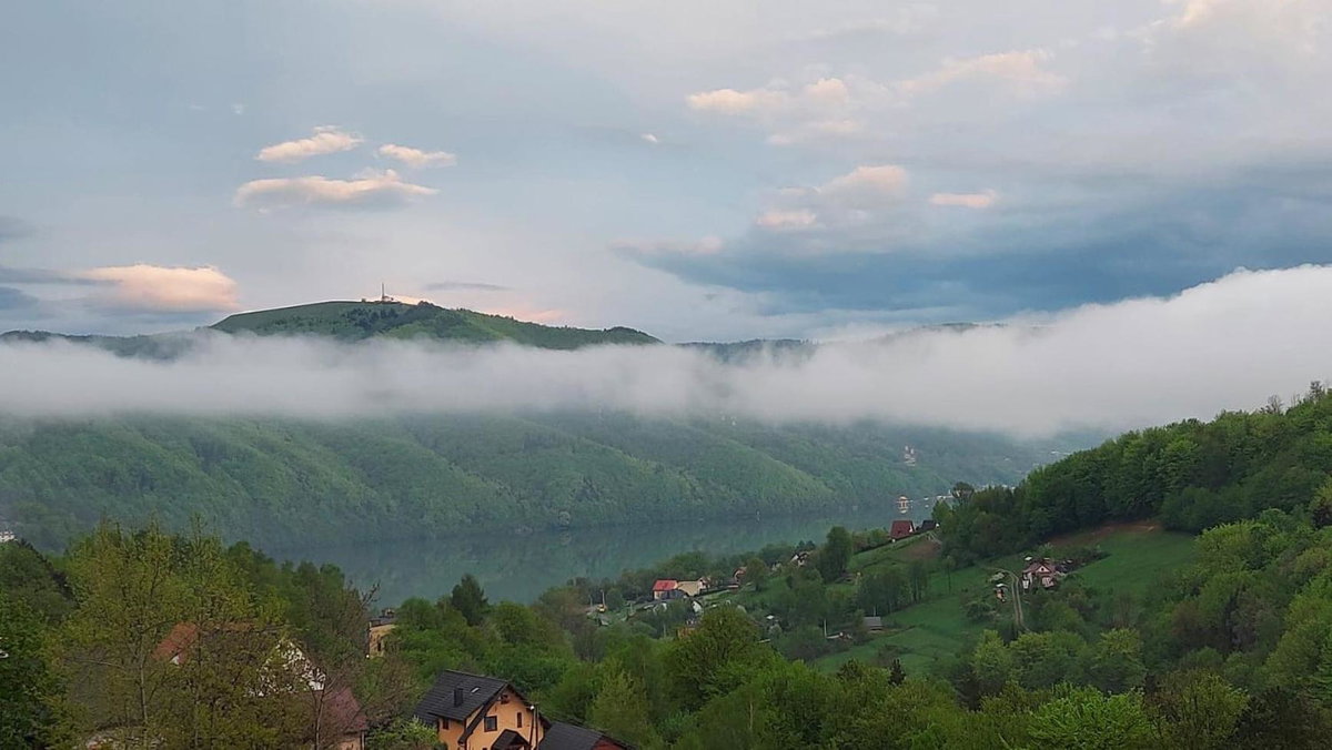Mountain and Lake Views beautiful Miedzybrodzie, Poland