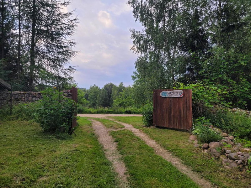 Dom pod jabłonkami, Zarzecze, Poland