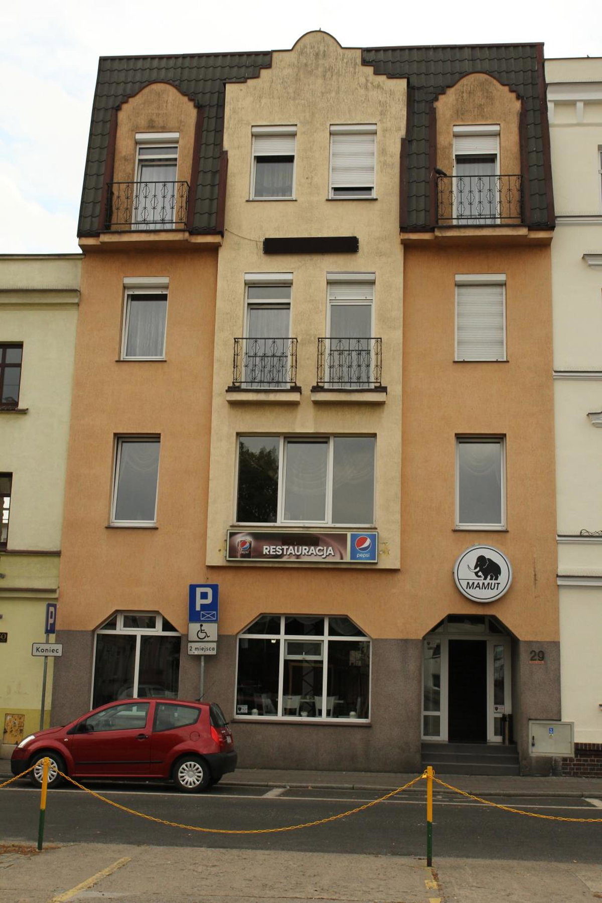 M&M Spanie, Poland