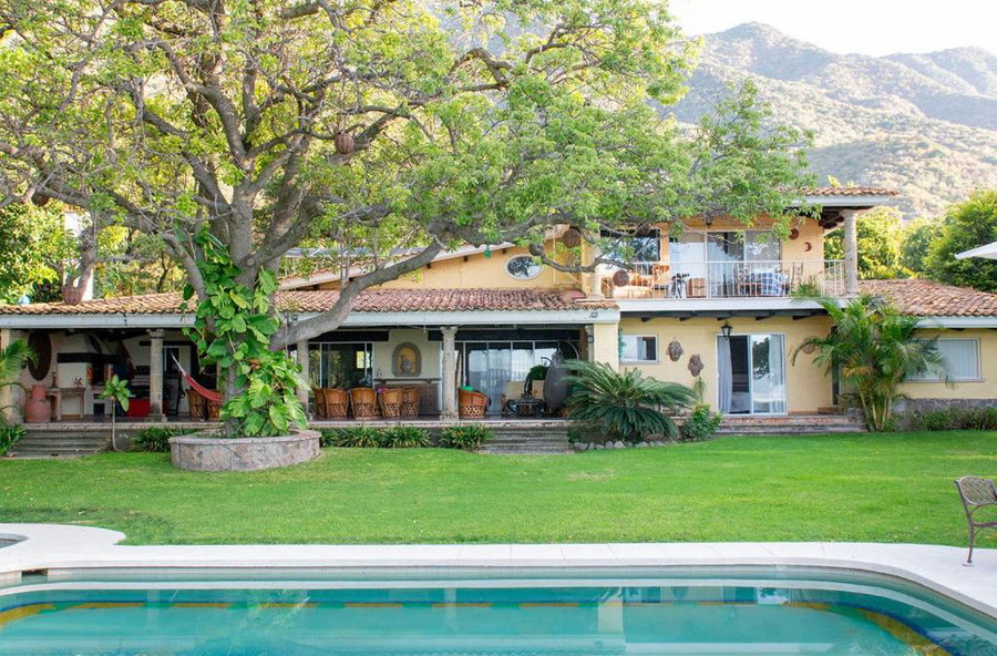 Casa Palomas Bed and Breakfast, San Juan Cosalá, Mexico