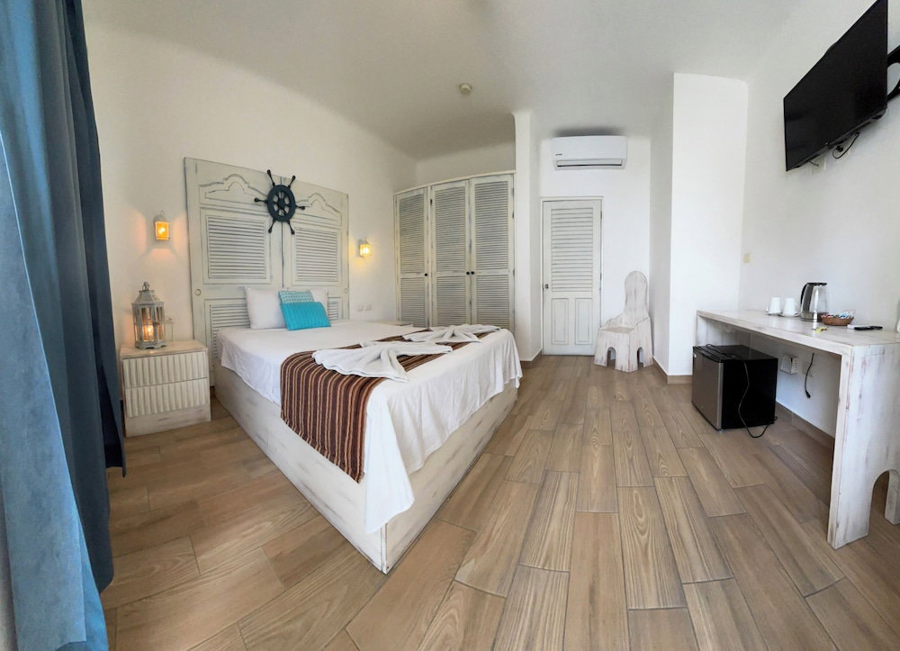 Hotel · Coco Rio Hotel, Playa Del Carmen