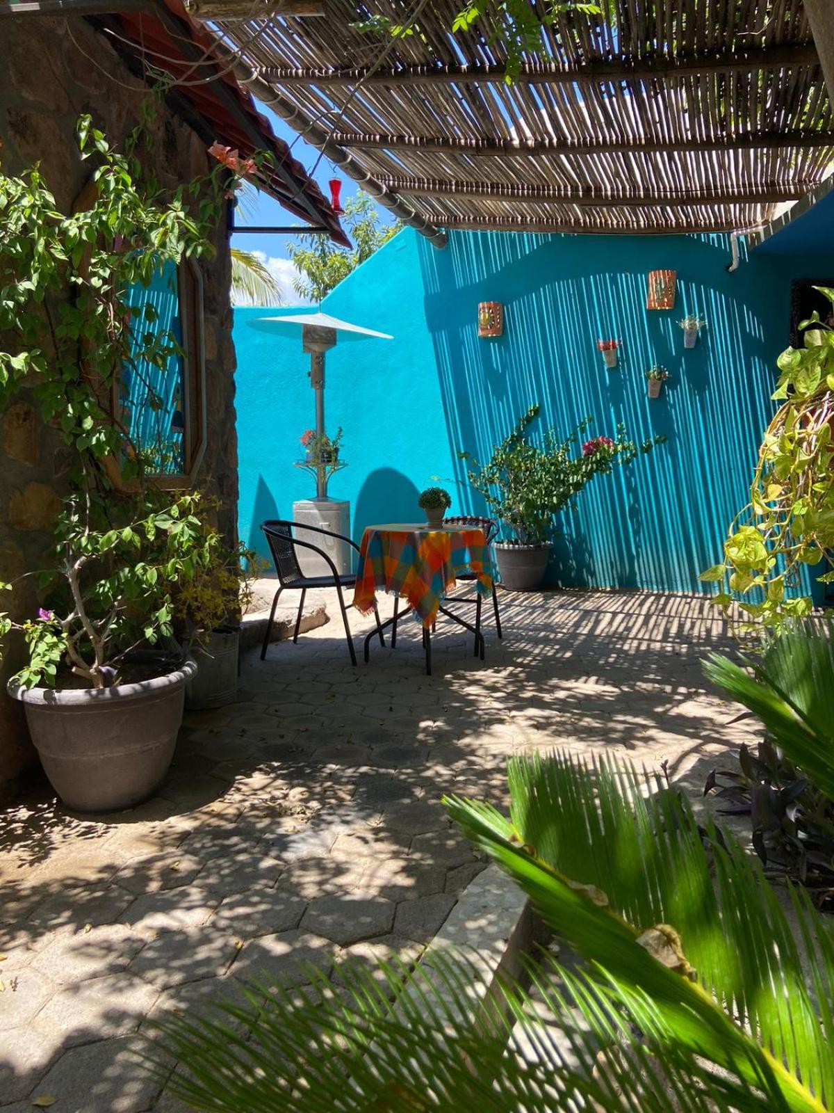 Casa La Castañeda, Mexico