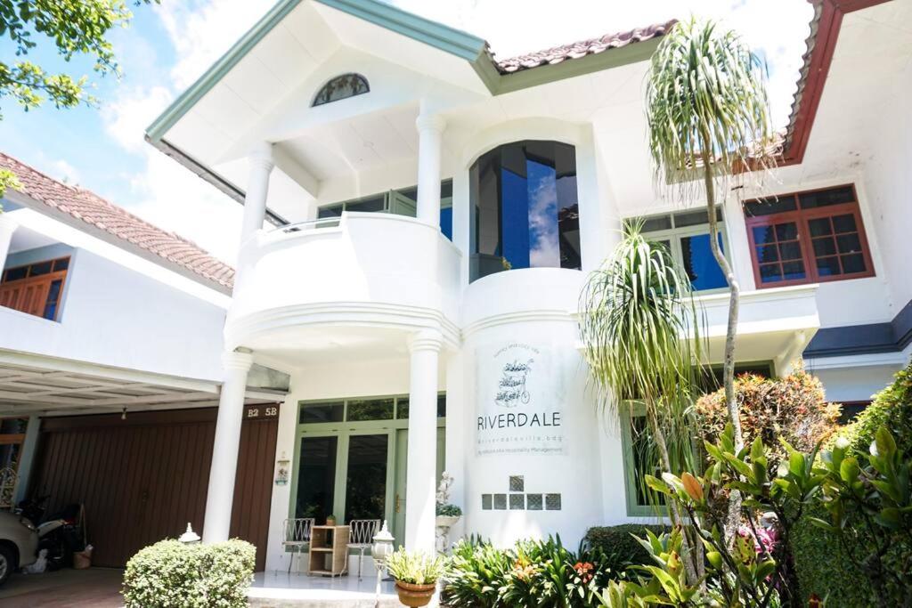 Hotel · Riverdale Villa Bandung, Bongkor