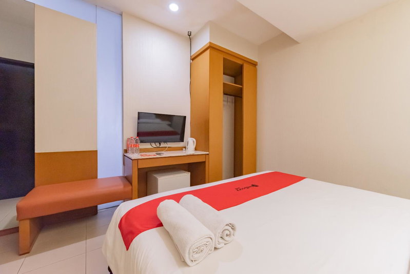 RedDoorz Plus @ Cipaganti Street 3, Bandung, Indonesia