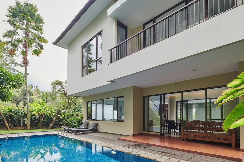 Oyama City View 4BR Villa with a Heated Pool, Bandung, Indonesia