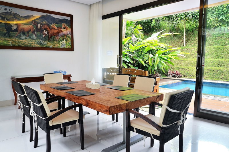 Oyama City View 4BR Villa with a Heated Pool, Bandung, Indonesia