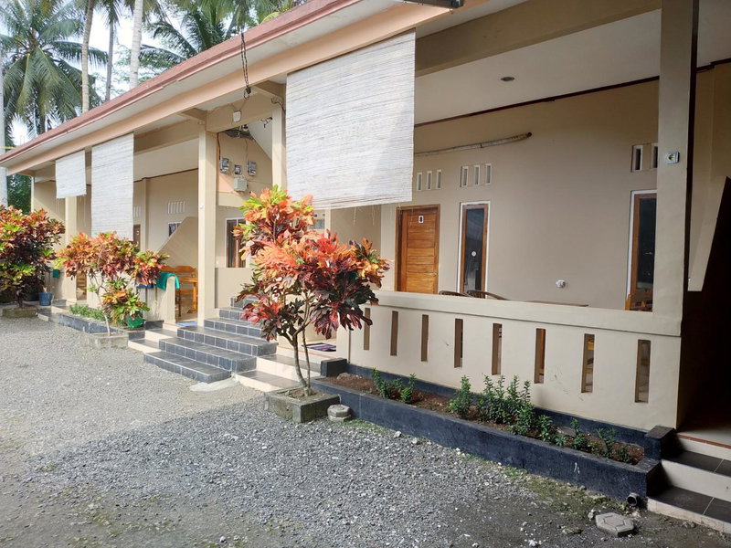 Hotel Putra Sindang Asih, Batukaras, Indonesia