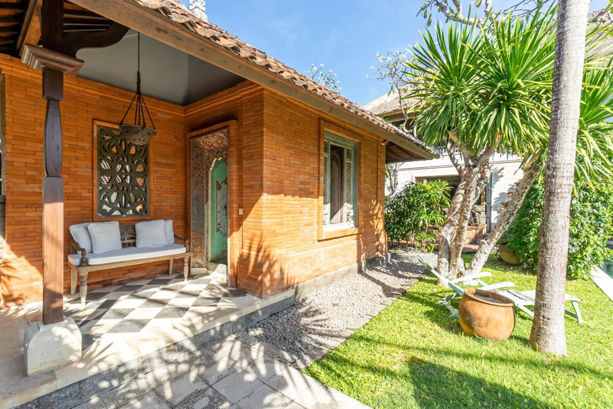 Villa Angsa by Nakula, Indonesia