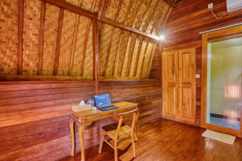 Puri Yalus Bungalow, Nusa Penida, Indonesia