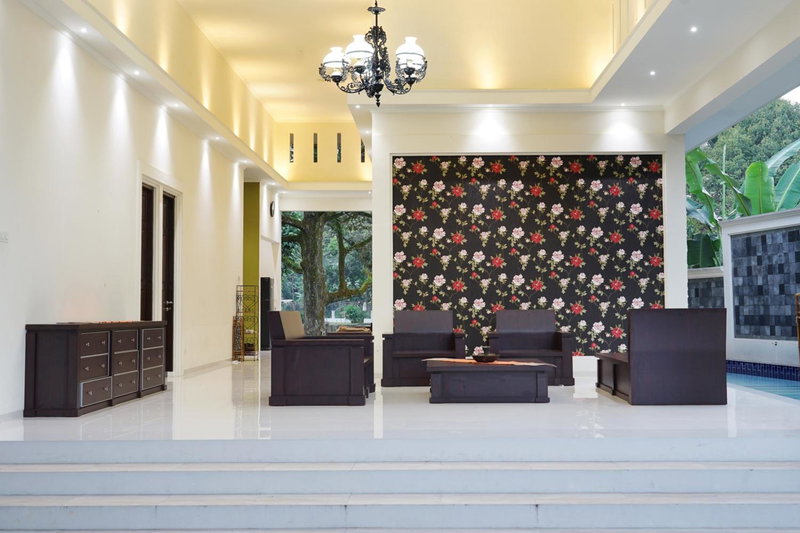 Villa Sanlias, Bogor, Indonesia