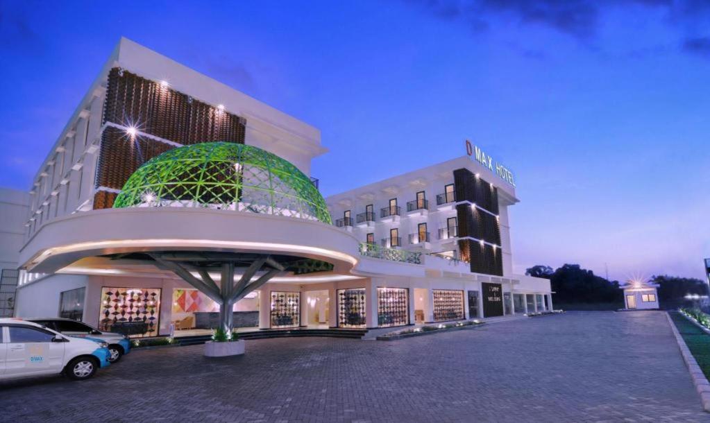 D'MAX Hotel & Convention Lombok, Indonesia