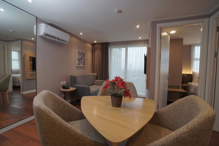 Swiss-Belcourt Serpong, Ciater-tengah, Indonesia